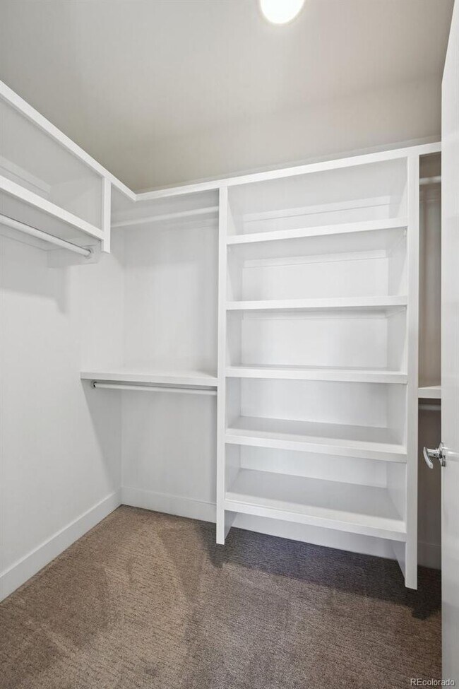 Building Photo - Rare University/Observatory Park 4 Plus Bed, 4.5 Bath Home