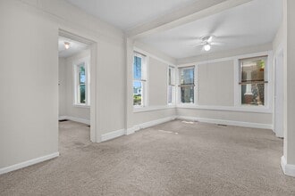 Building Photo - 3503 Oakmont Ave