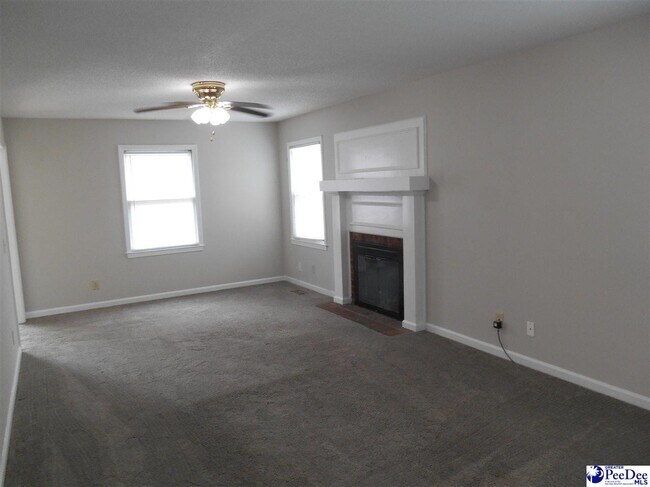 Building Photo - 2379 Chadwick Dr