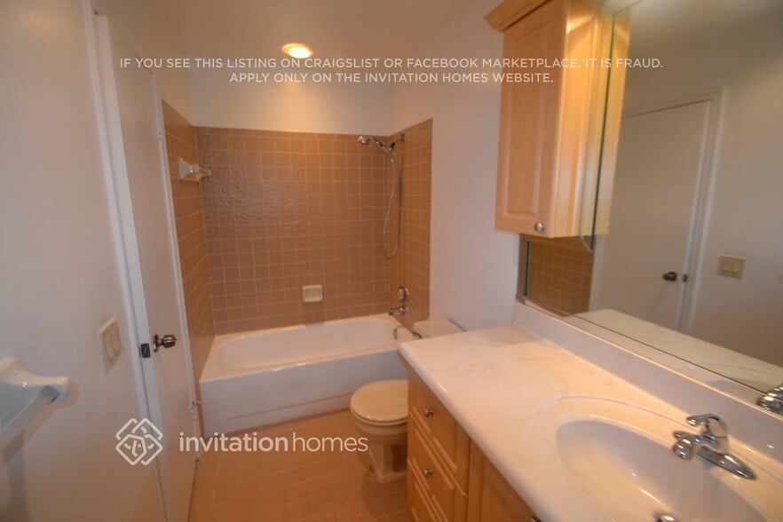 Building Photo - 10902 NW 19th St