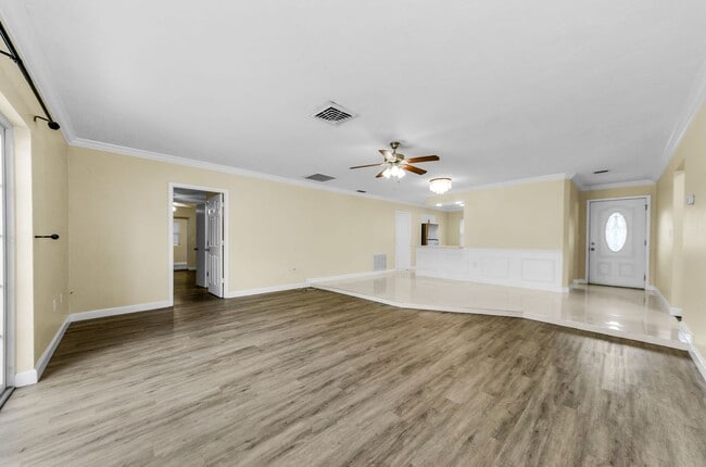 Building Photo - Charming 3 bedroom 2 bath in North Clearwa...