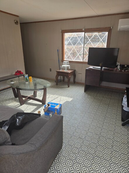 Building Photo - 1075 Sweeten Creek Rd