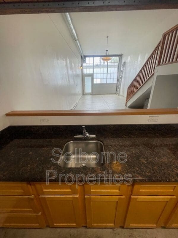 Building Photo - 5504 San Pablo Ave