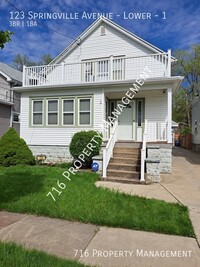 Building Photo - 3 Bedroom apartment located across from UB...