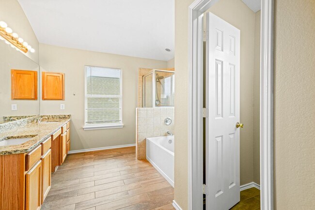 Building Photo - 137 Red Hawk Ridge