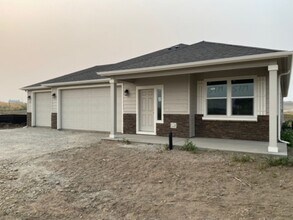 Building Photo - 5779 W Rockingham Dr