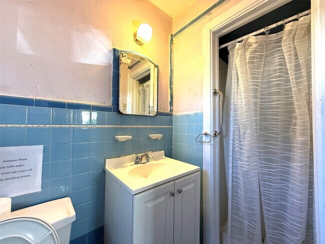 Building Photo - 5004 Irvington Blvd