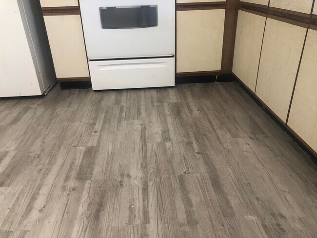 Building Photo - 141 Jasmine St