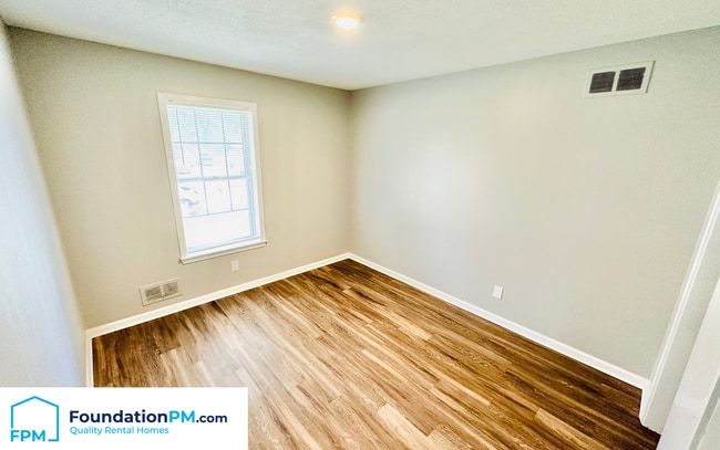 Building Photo - 1837 Warner Ave