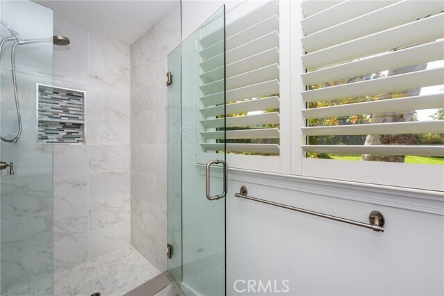 Building Photo - 4752 Del Moreno Dr