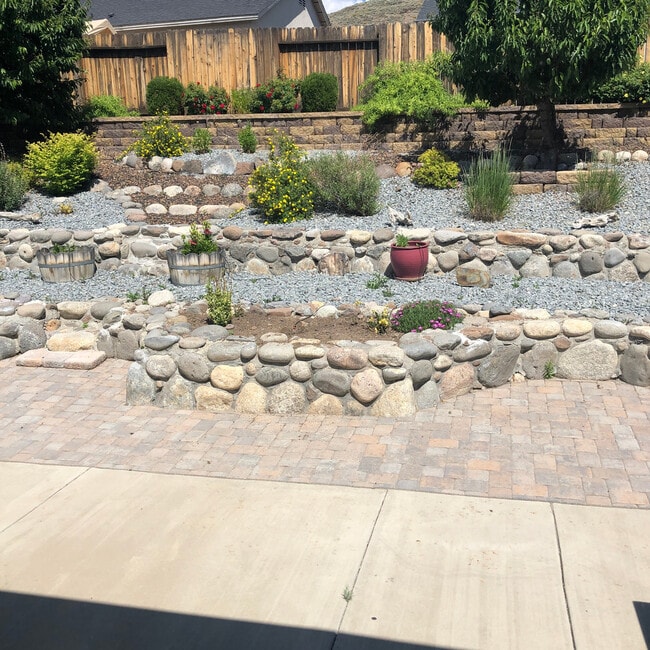 Building Photo - 3908 Cloverbrook Dr