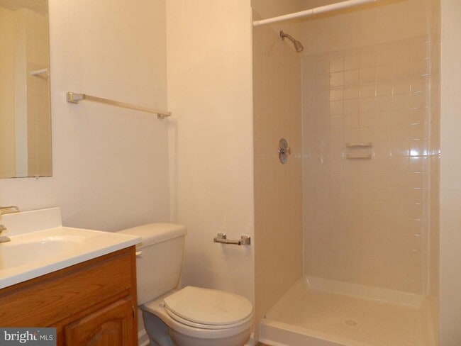 Building Photo - 304 Pinnacle Dr