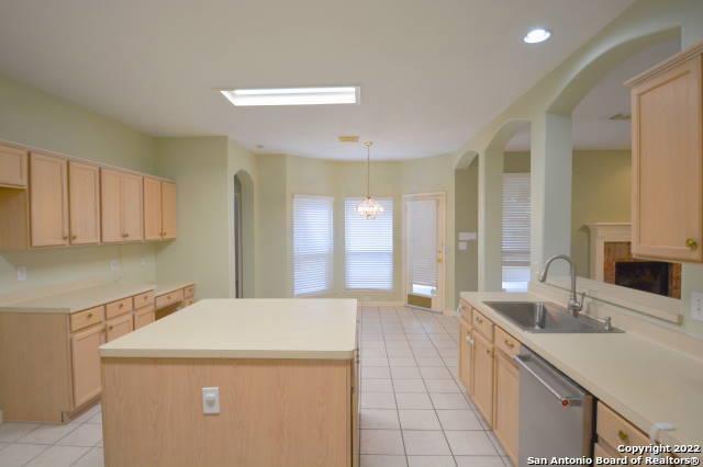 Building Photo - 119 BAYTHORNE-