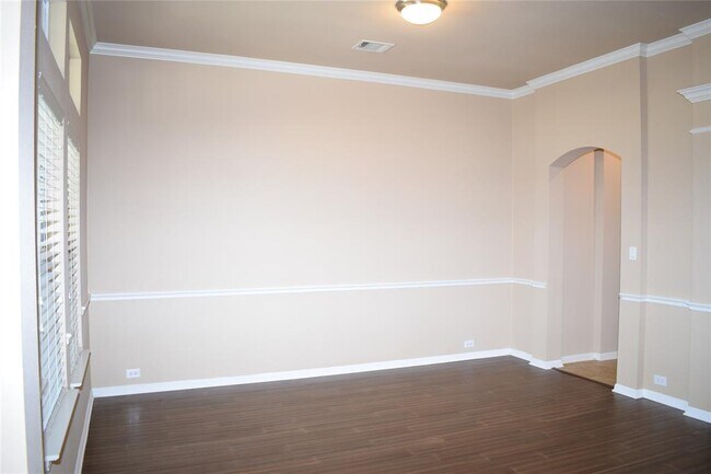 Building Photo - 7233 Via Dono Dr