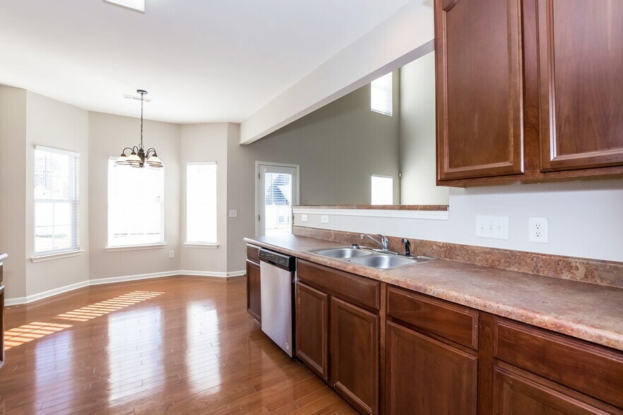 Building Photo - 8732 Hazelcroft Ln