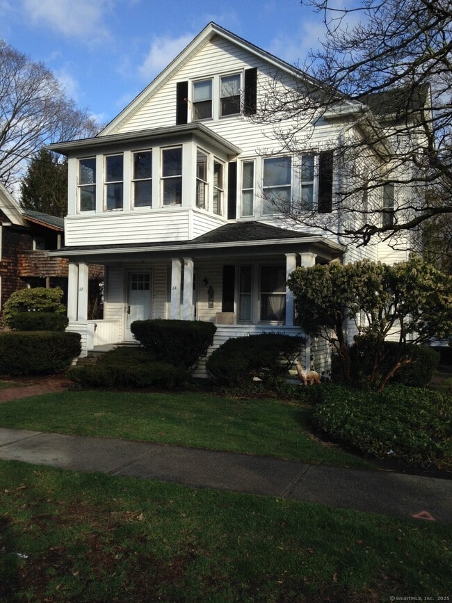 Building Photo - 32 S Elm St