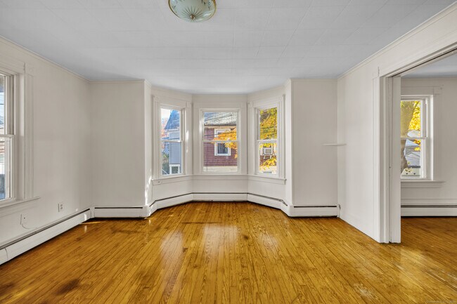 Building Photo - 31 Wolcott Ave