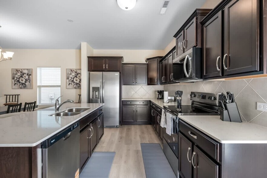 Building Photo - 3107 Highlander Pt