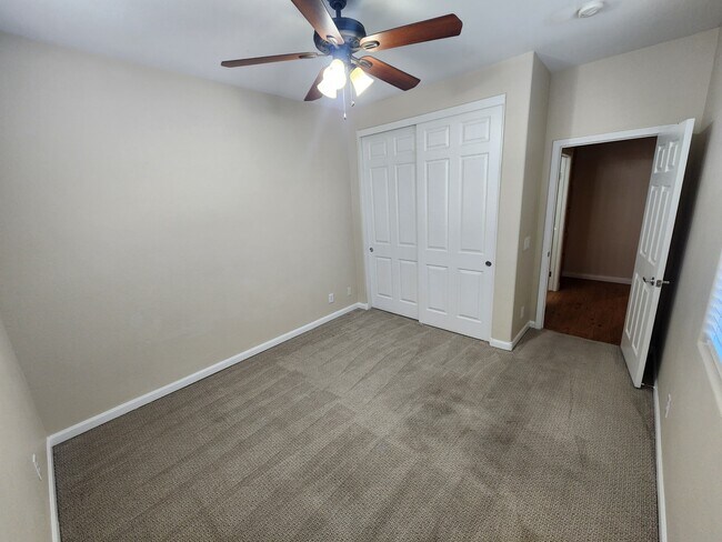 Building Photo - 6229 Majestic Hills Ave