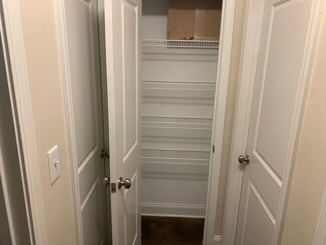 Building Photo - 17618 Avalon Terrace