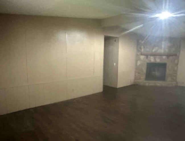 Building Photo - 163 Poplar Ln
