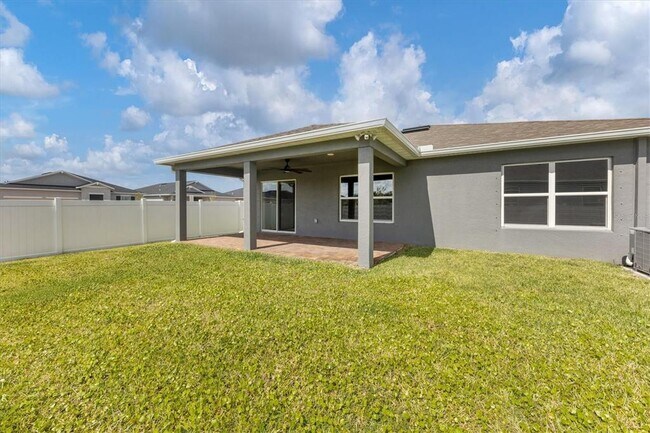 Building Photo - 7335 34th Ct E