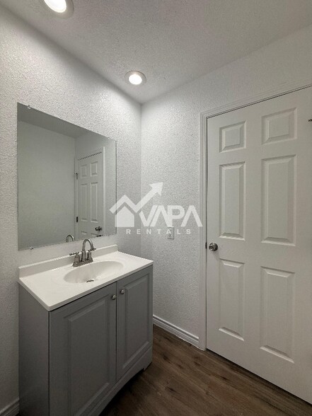 Building Photo - 12135 Lemon Blossom St