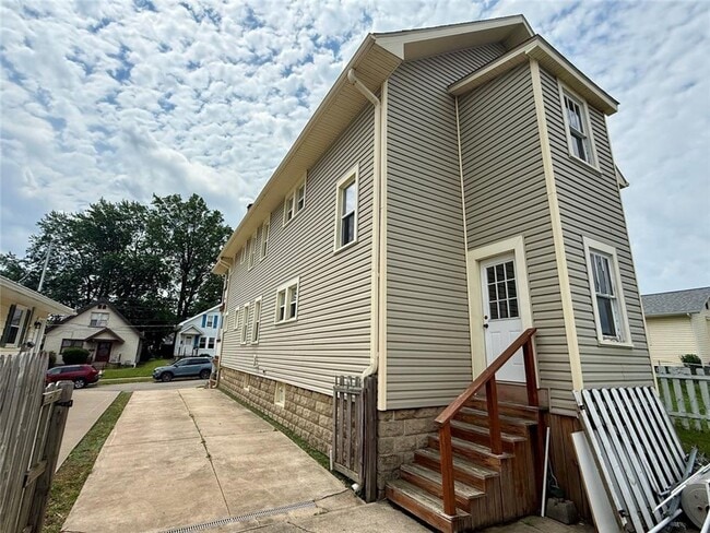 Building Photo - 1330 Patterson Ave
