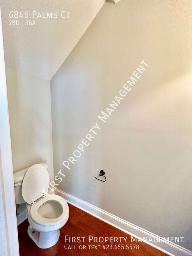 Building Photo - 6846 Palms Ct