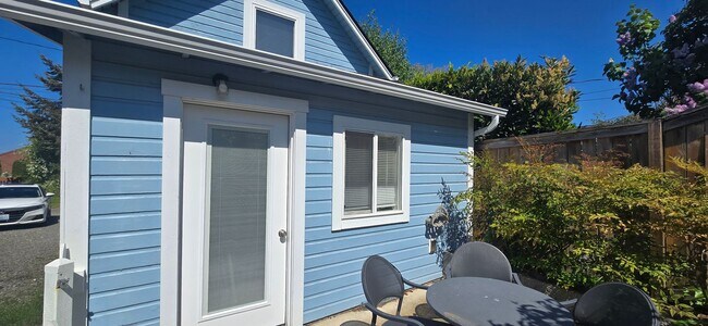 Building Photo - Furnished Listing-213 West 12th St., Port Angeles, WA 98362