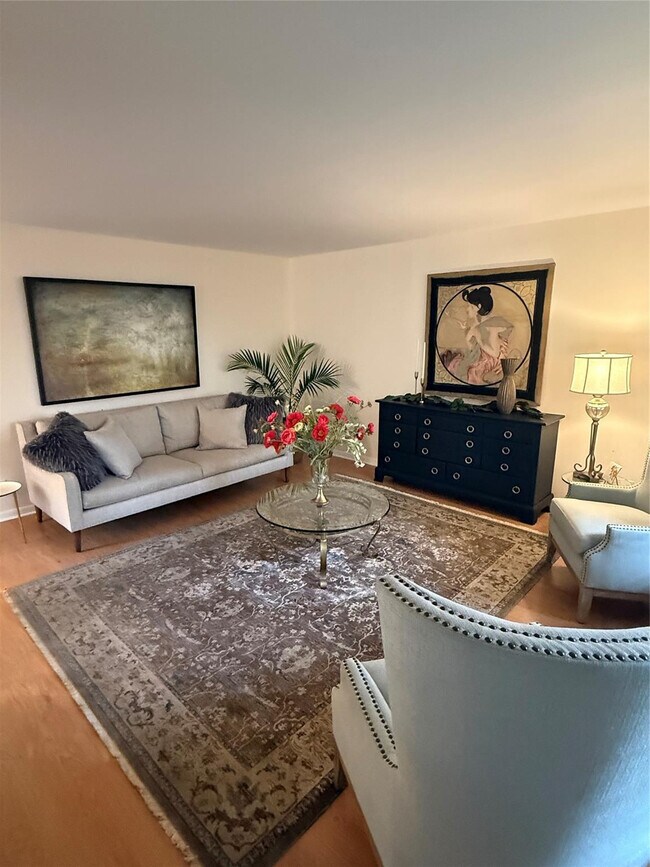 Building Photo - 15126 Ashland St