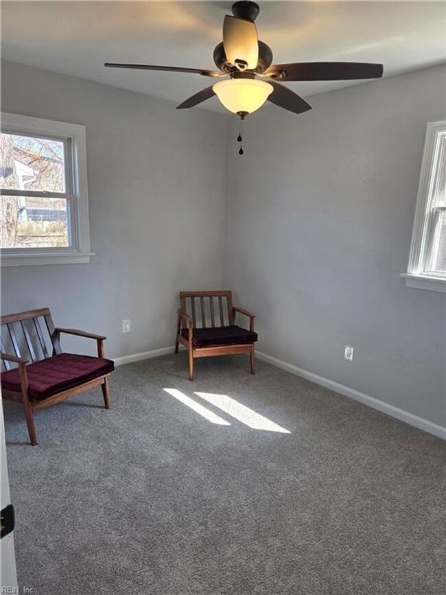 Building Photo - 1853 Springwood St