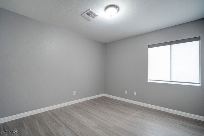 Building Photo - 2586 Land Rush Dr