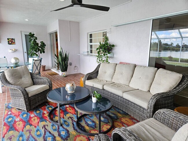 Building Photo - Annual Rental or 6+ month option - FURNISHED HEATED POOL HOME. Gorgeous 3 Bedroom, 3 Bath, 2 Car ...