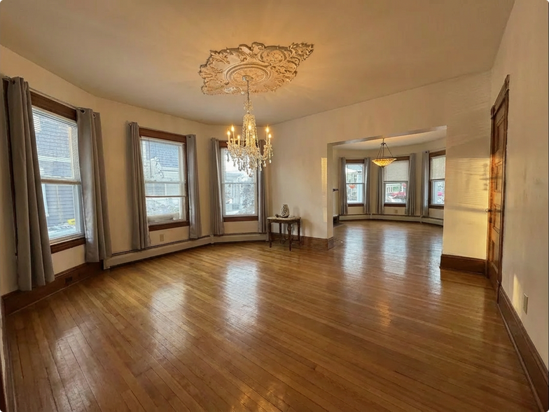 Dinning Room - 16 Boston Ave