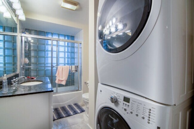 Building Photo - Renovated, 2 Floor Fenway / BU South Campus 4 Bed/2 Bath on Park Drive for September 1st, 2026