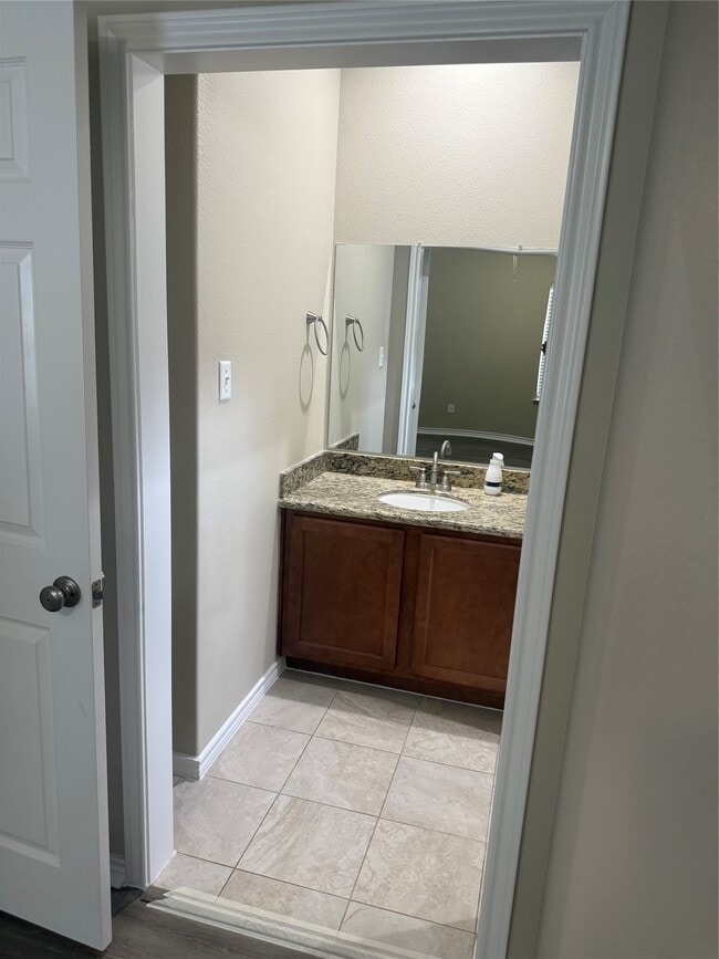 Building Photo - 314 N Ormsby St