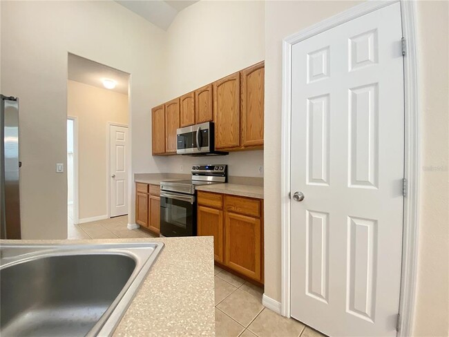 Building Photo - 398 Terranova St