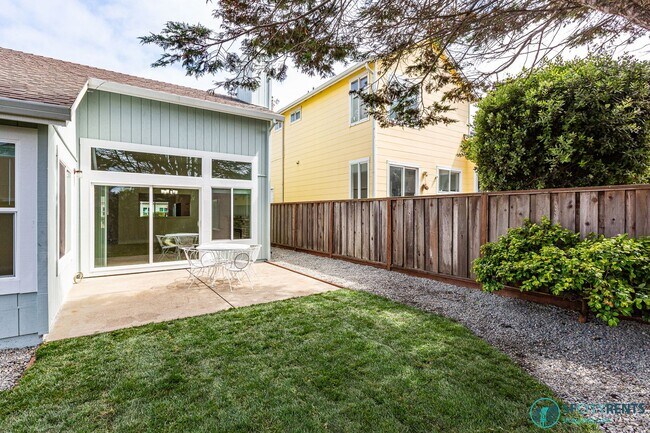 Building Photo - Pacifica: Newly Renovated Single Family Ho...