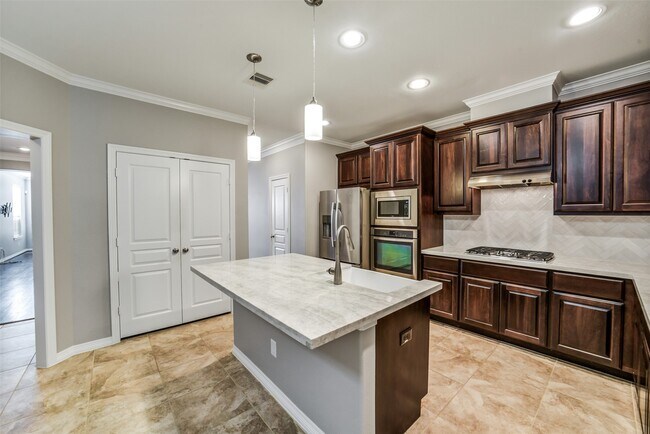 Building Photo - 1303 Dorothy St