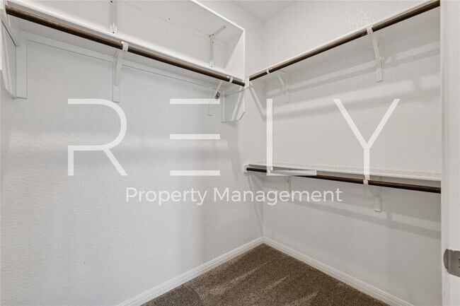 Building Photo - 603 Double Lp St