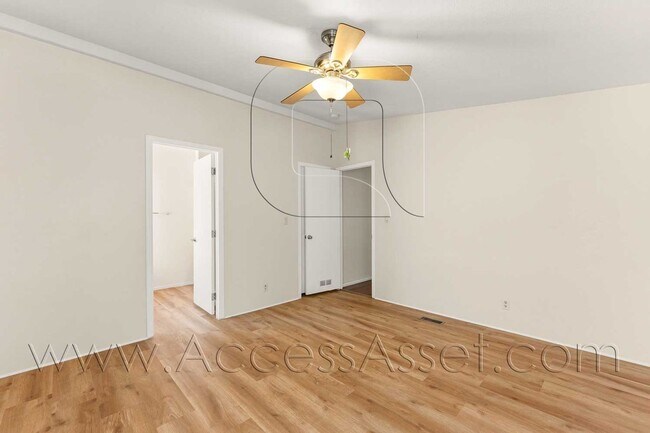 Building Photo - Spacious 3 Bedroom Home with Large Fenced Yard and Two-Car Garage