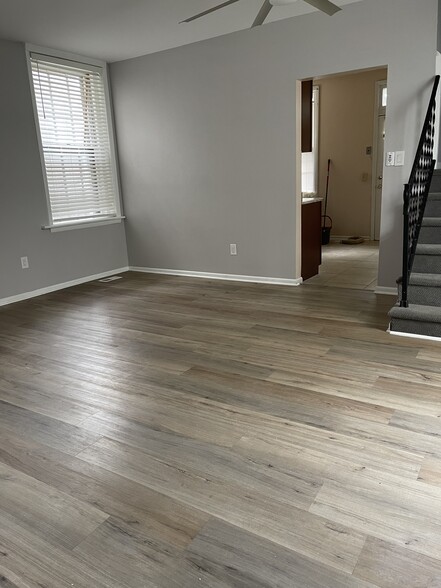 Building Photo - 621 Redgate Ave