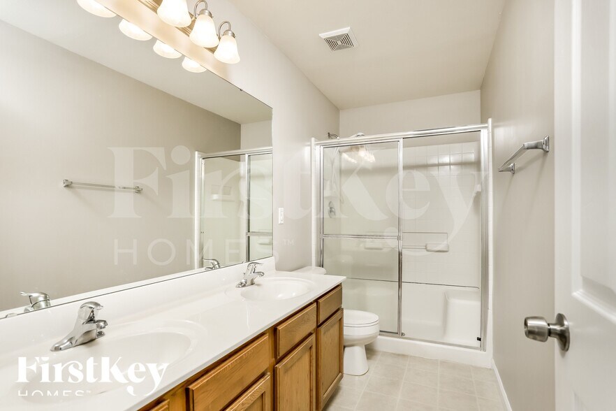 Building Photo - 121 Brookfield Blvd