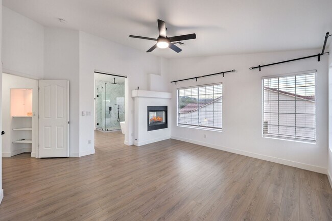 Building Photo - Beautiful 4BR / 3BA Corner-Lot Home with Designer Finishes