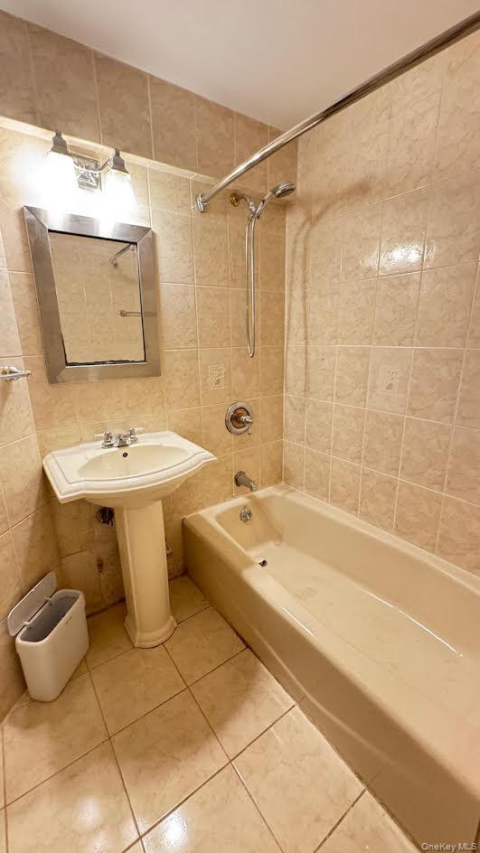 Building Photo - 65-35 108th St