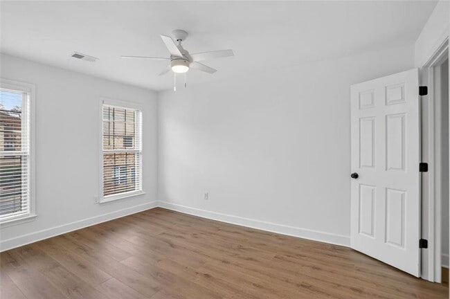 Building Photo - 3267 Ferncliff Ln