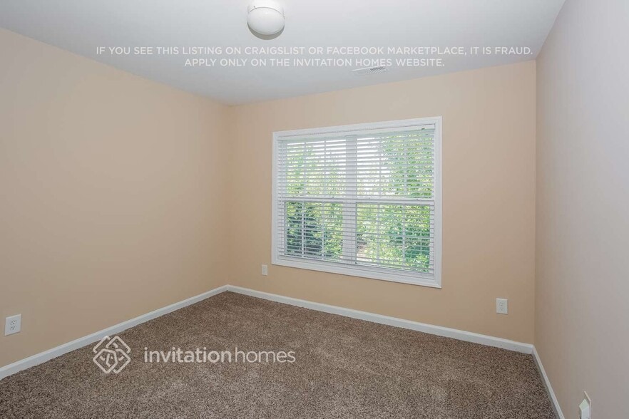 Building Photo - 5817 Lindley Crescent Dr