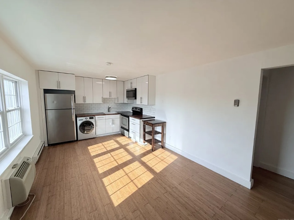 Building Photo - 8 Wardwell St