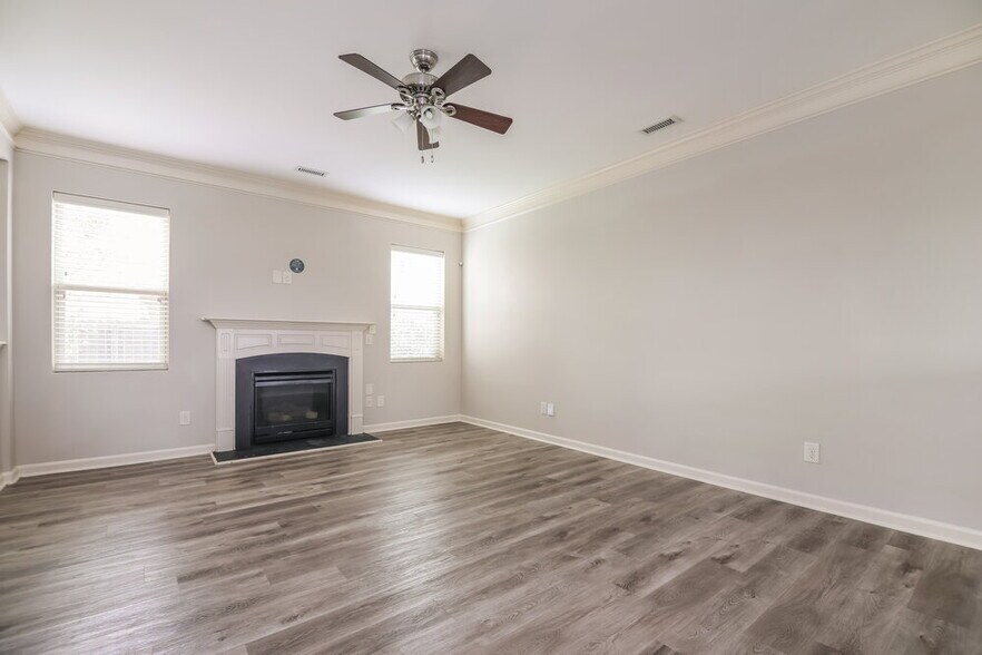 Building Photo - 14 Outwater Ridge Dr
